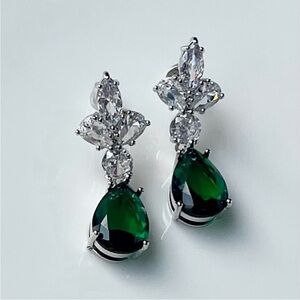 GREEN EMERALD EARRINGS